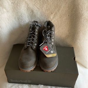 NIB Timberland waterproof boots